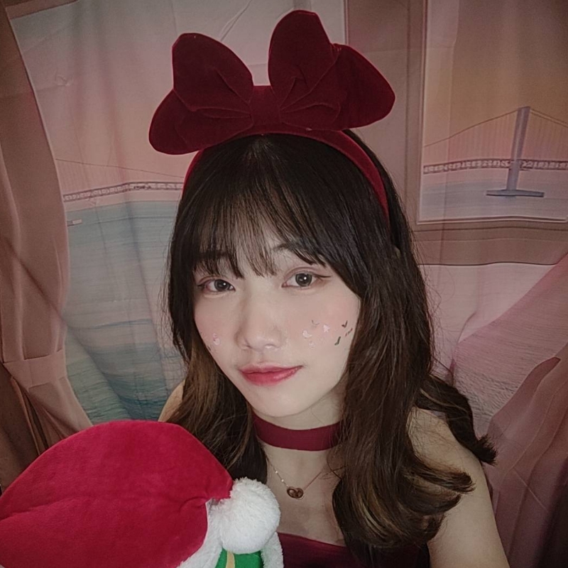 PYuh🧊 - 1295354 - 浪LIVE直播 - 歌唱才藝直播平台